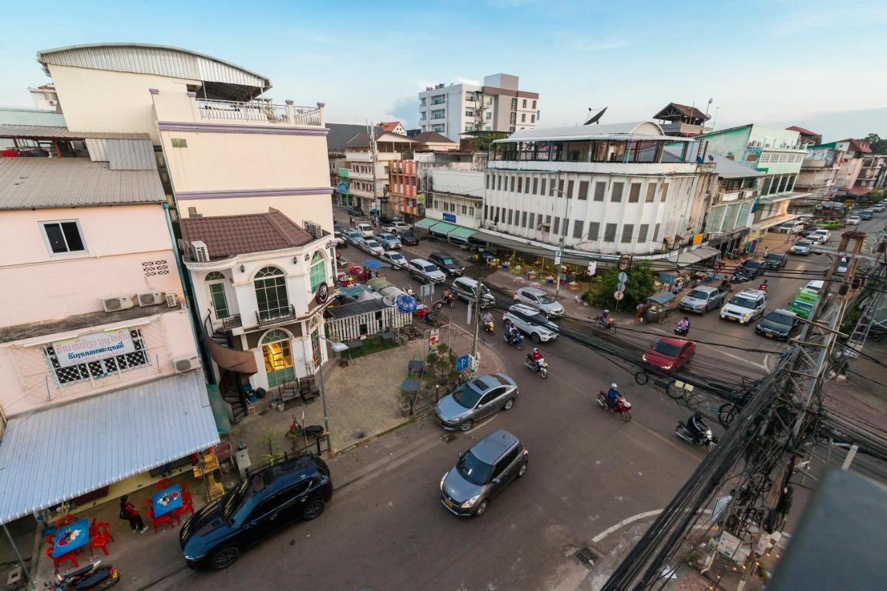 Pacific Vientiane Hotel Exterior photo